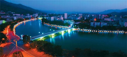 吉林省南部有什么景点（吉林省的南边有哪些城市）
